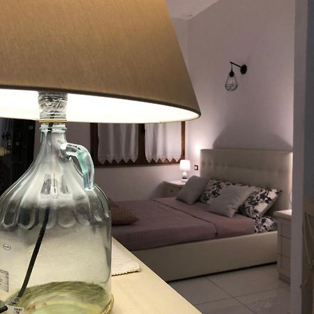 Elegante Monolocale Al Centro Del Paese Lejlighed Teulada Eksteriør billede