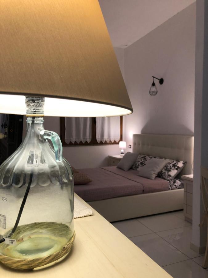 Elegante Monolocale Al Centro Del Paese Lejlighed Teulada Eksteriør billede